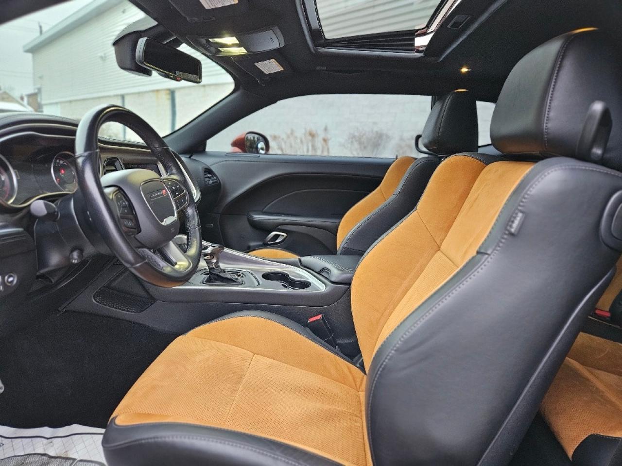 2020 Dodge Challenger GT PLUS AWD-CARMEL ALCANTARA INTERIOR-LOADED Photo