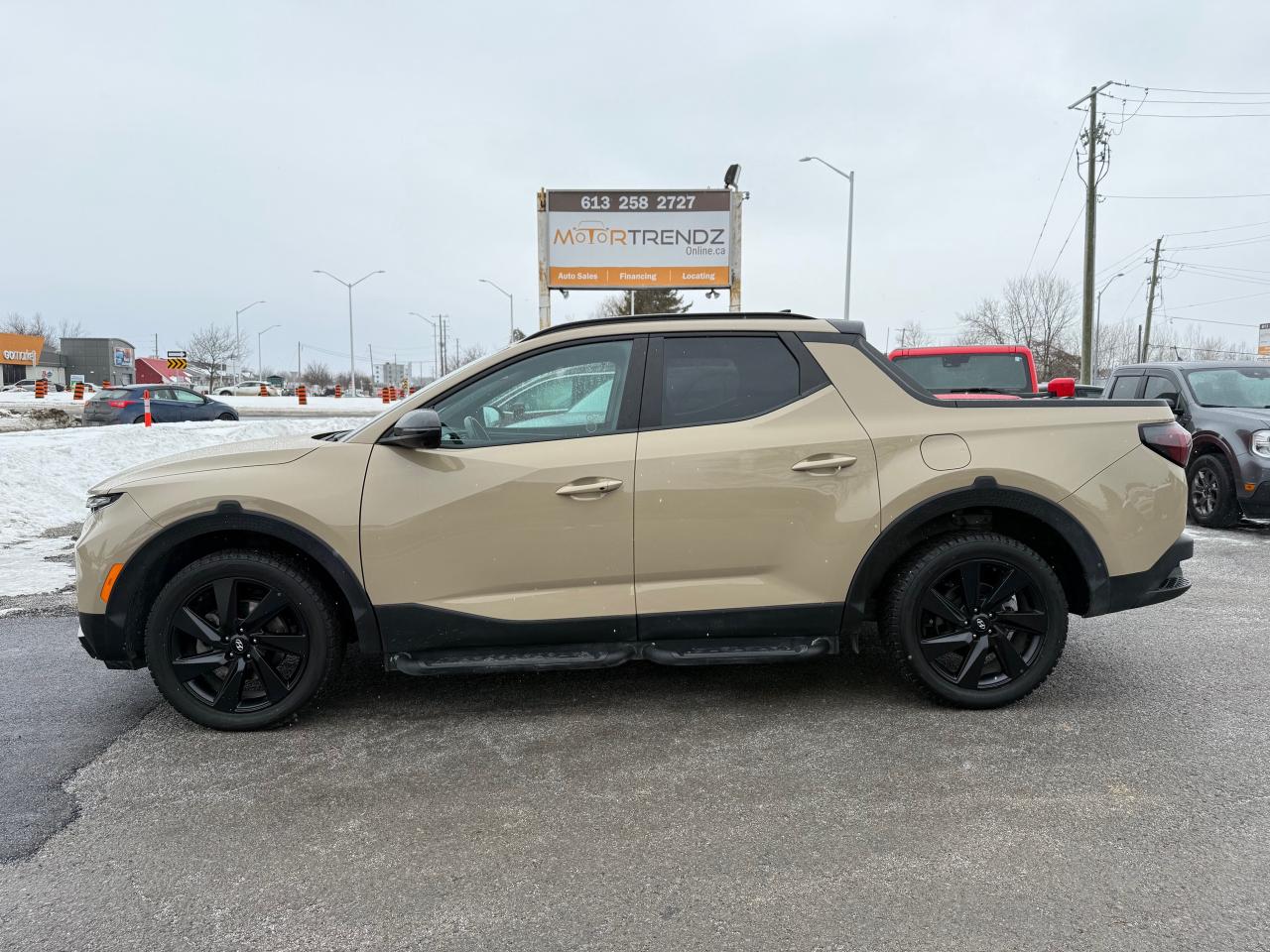 2023 Hyundai Santa Cruz Ultimate w/Colour Package NAV! Heated and Cooled Seats! Photo