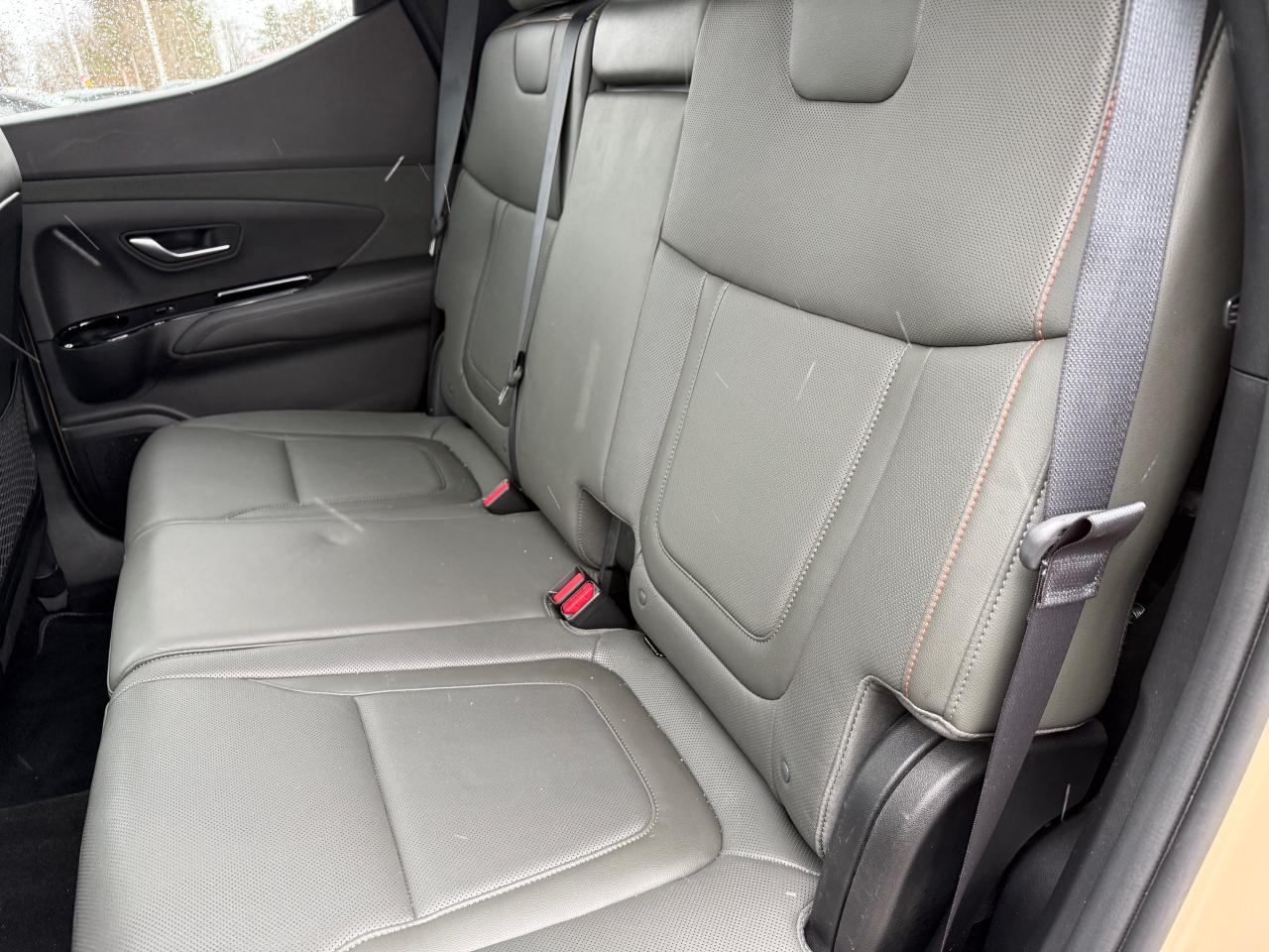 2023 Hyundai Santa Cruz Ultimate w/Colour Package NAV! Heated and Cooled Seats! Photo