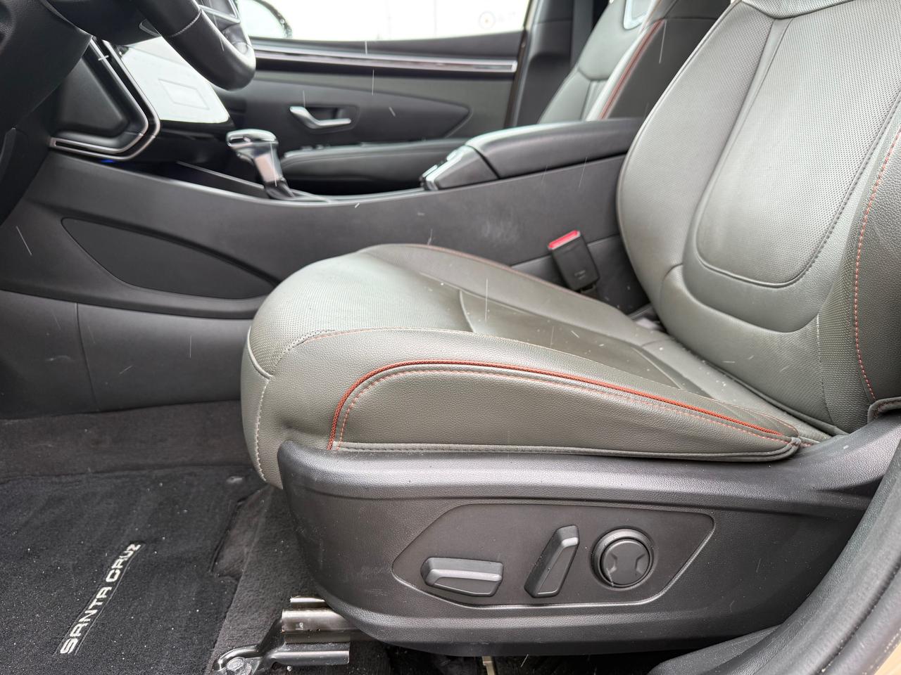 2023 Hyundai Santa Cruz Ultimate w/Colour Package NAV! Heated and Cooled Seats! Photo