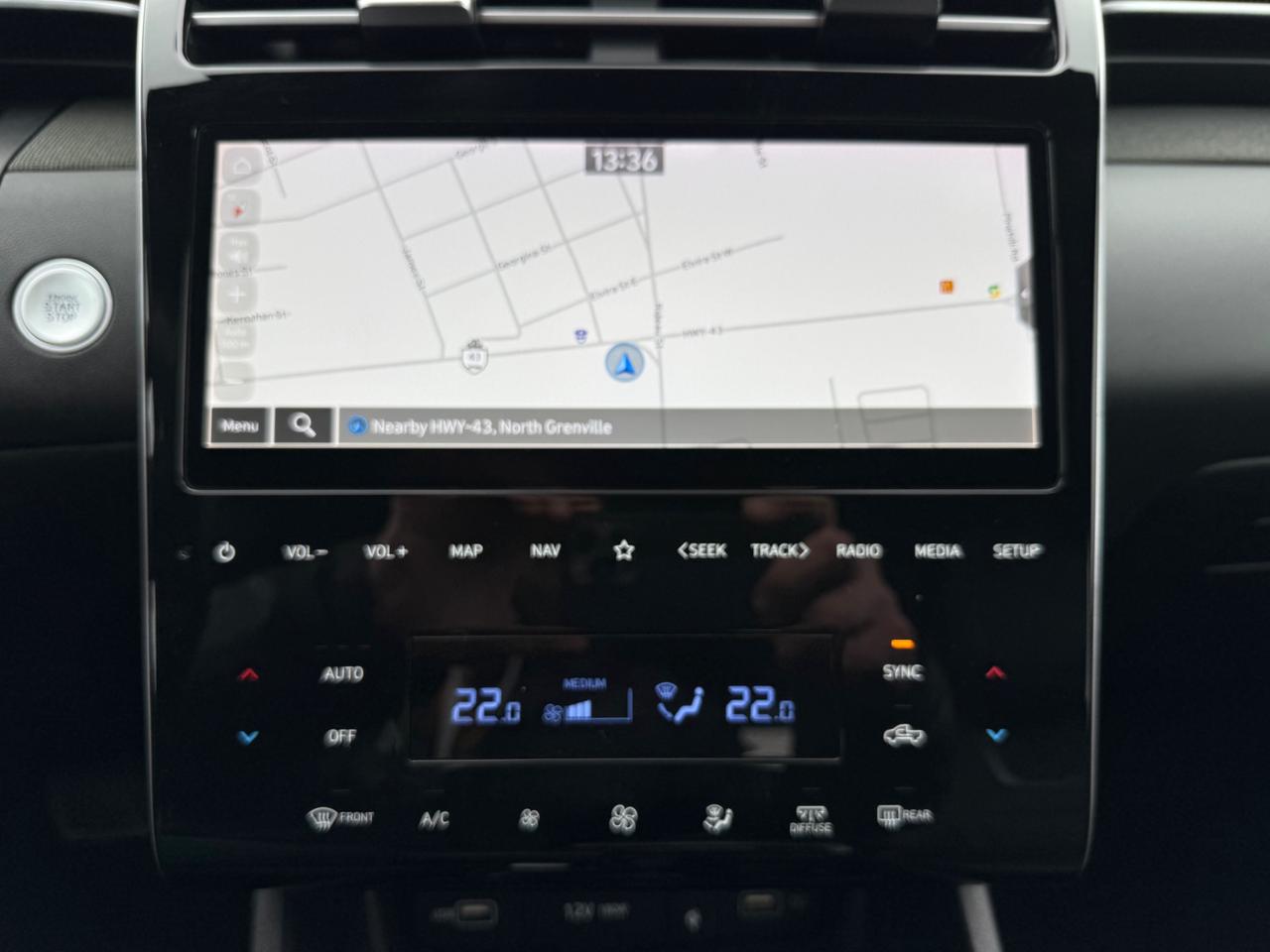 2023 Hyundai Santa Cruz Ultimate w/Colour Package NAV! Heated and Cooled Seats! Photo