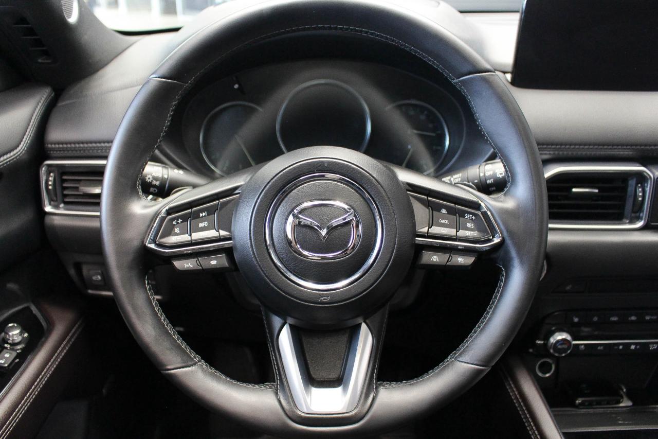 2024 Mazda CX-5 Signature HEADS UP DISPLAY - TURBO ENGINE - HEATED/VENTILATED SEATS Photo