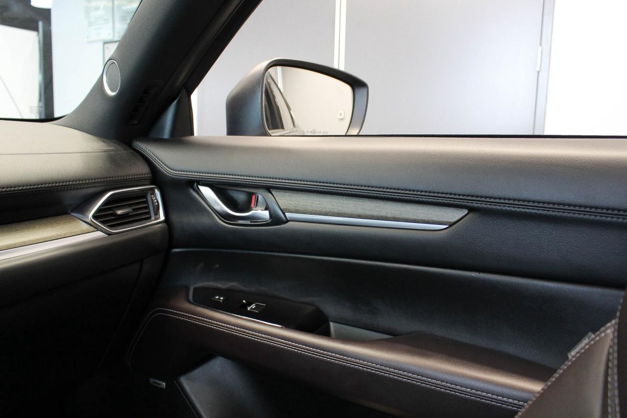 2024 Mazda CX-5 Signature HEADS UP DISPLAY - TURBO ENGINE - HEATED/VENTILATED SEATS Photo