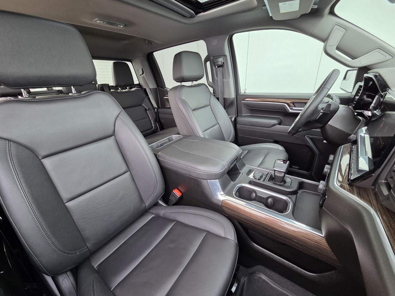 2025 Chevrolet Silverado 1500 RST Sunroof | Crew Cab | True North Edition | Z71 Photo