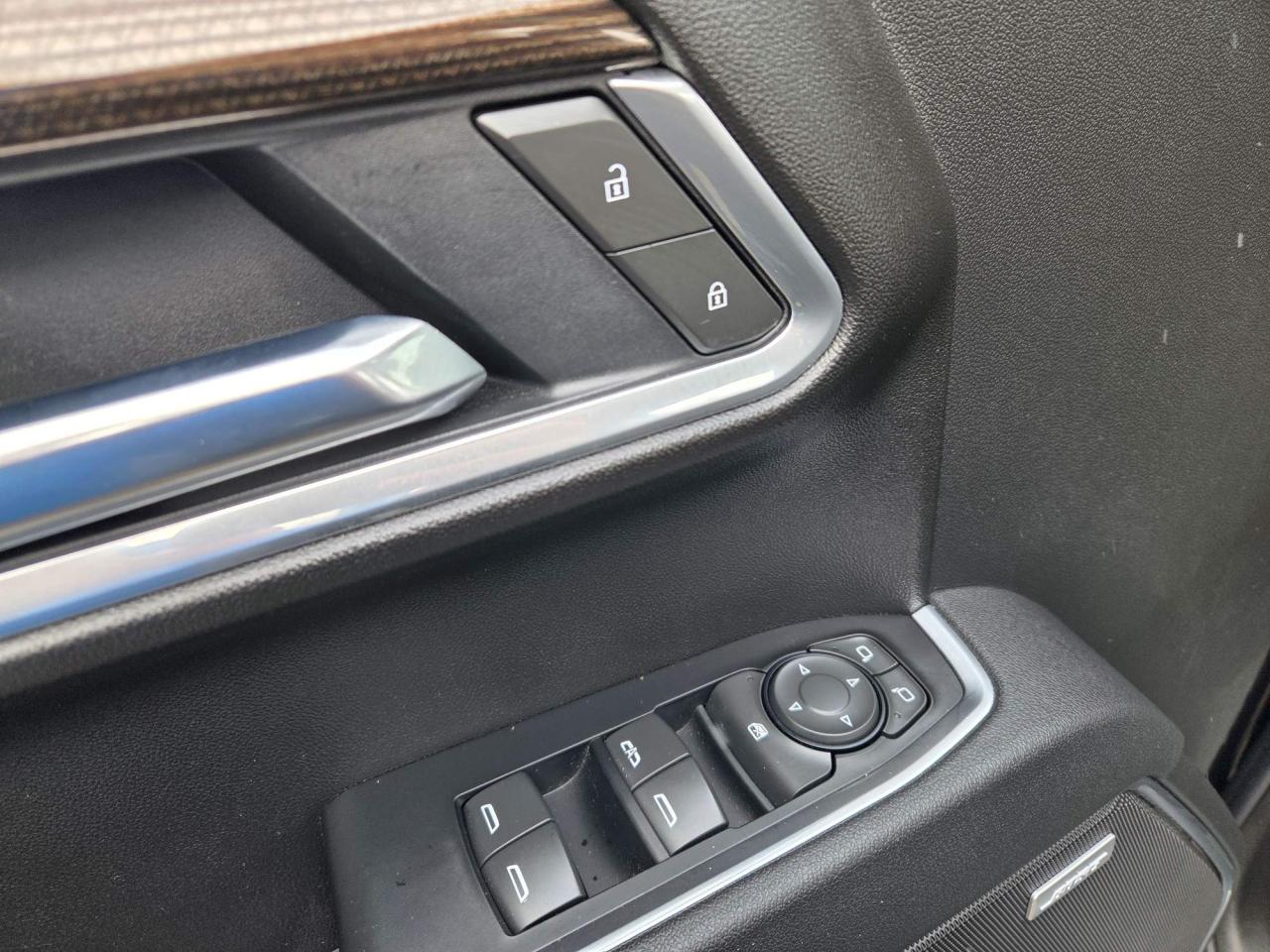 2025 Chevrolet Silverado 1500 RST Sunroof | Crew Cab | True North Edition | Z71 Photo