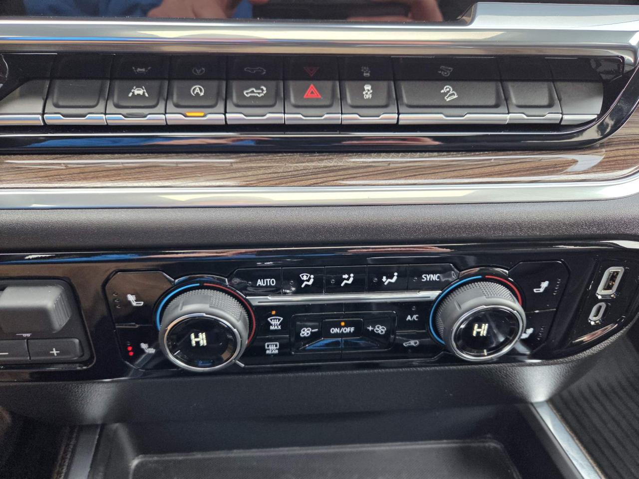 2025 Chevrolet Silverado 1500 RST Sunroof | Crew Cab | True North Edition | Z71 Photo