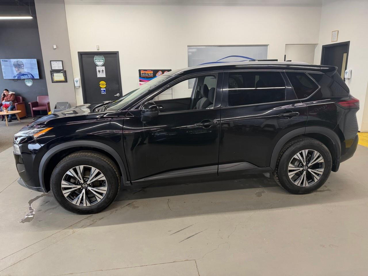 2021 Nissan Rogue SV Photo