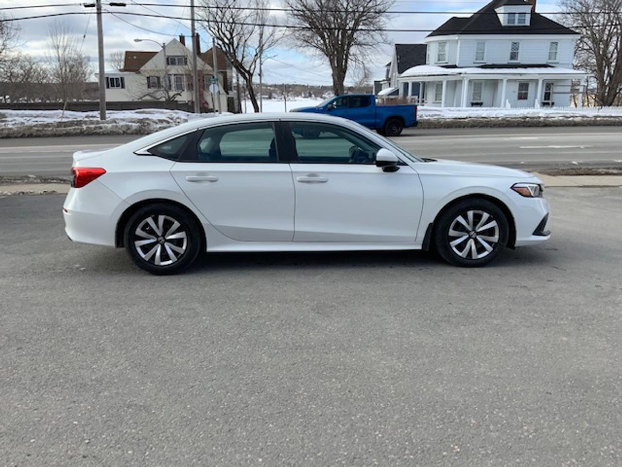 2023 Honda Civic SEDAN LX Photo