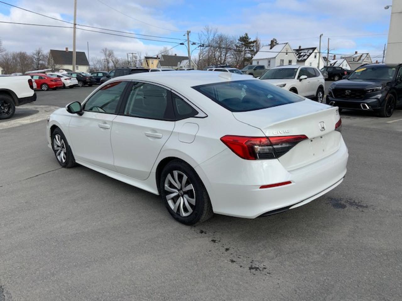 2023 Honda Civic LX Photo3