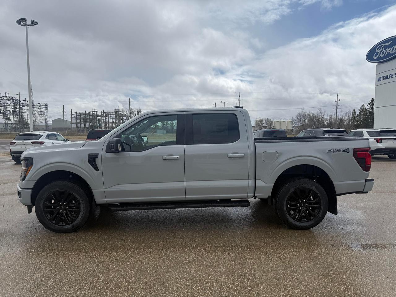 2026 Ford F-150 XLT 4WD SuperCrew 5.5' Box Photo4