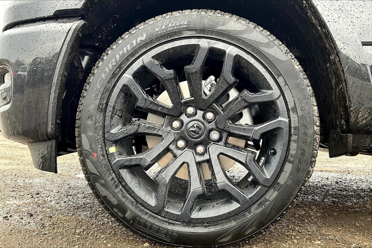 2026 RAM 1500 LIMITED | HEMI | Pano Roof | Level A | Night Pkg Photo