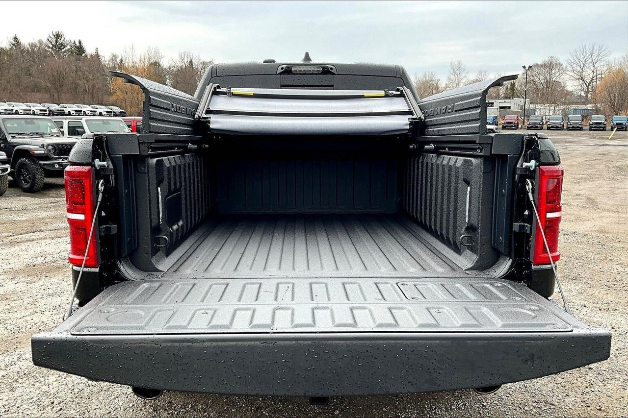 2026 RAM 1500 LIMITED | HEMI | Pano Roof | Level A | Night Pkg Photo