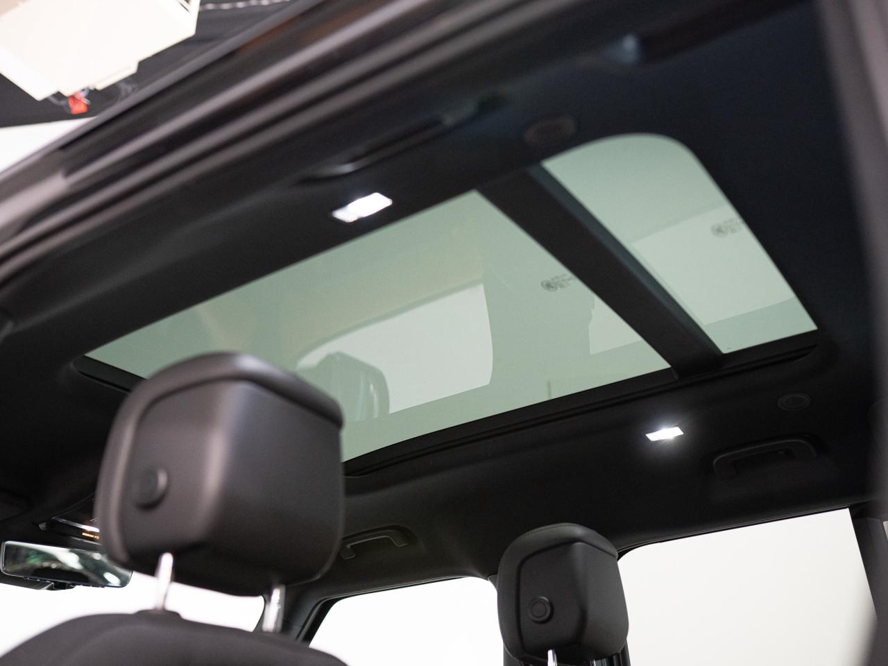 2022 Land Rover Defender P400 | X | 110 | PANO | HUD | MERIDIAN Photo