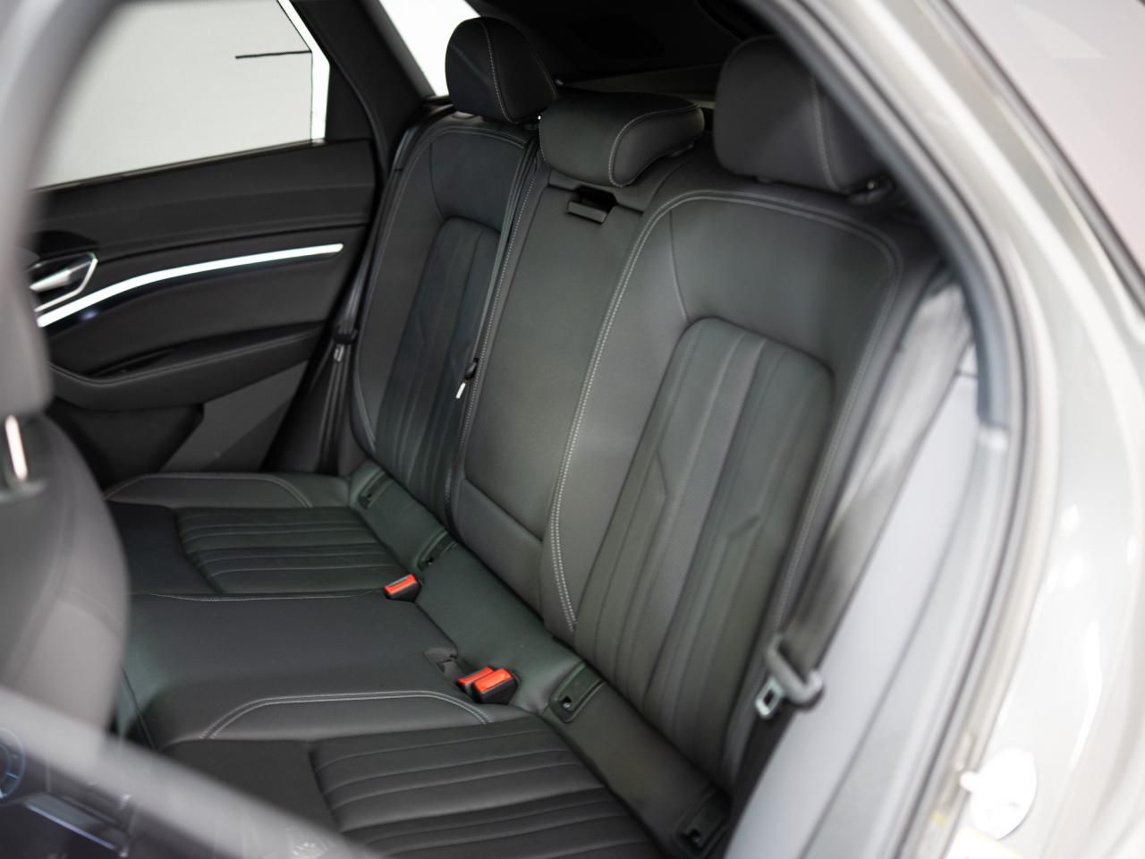 2023 Audi E-Tron TECHNIK | S-LINE | PANO | HUD | 20 IN Photo