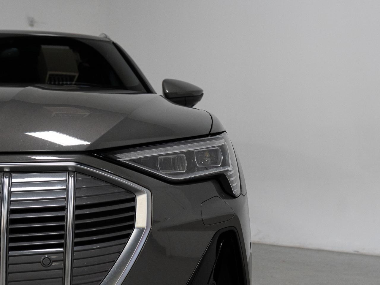 2023 Audi E-Tron TECHNIK | S-LINE | PANO | HUD | 20 IN Photo