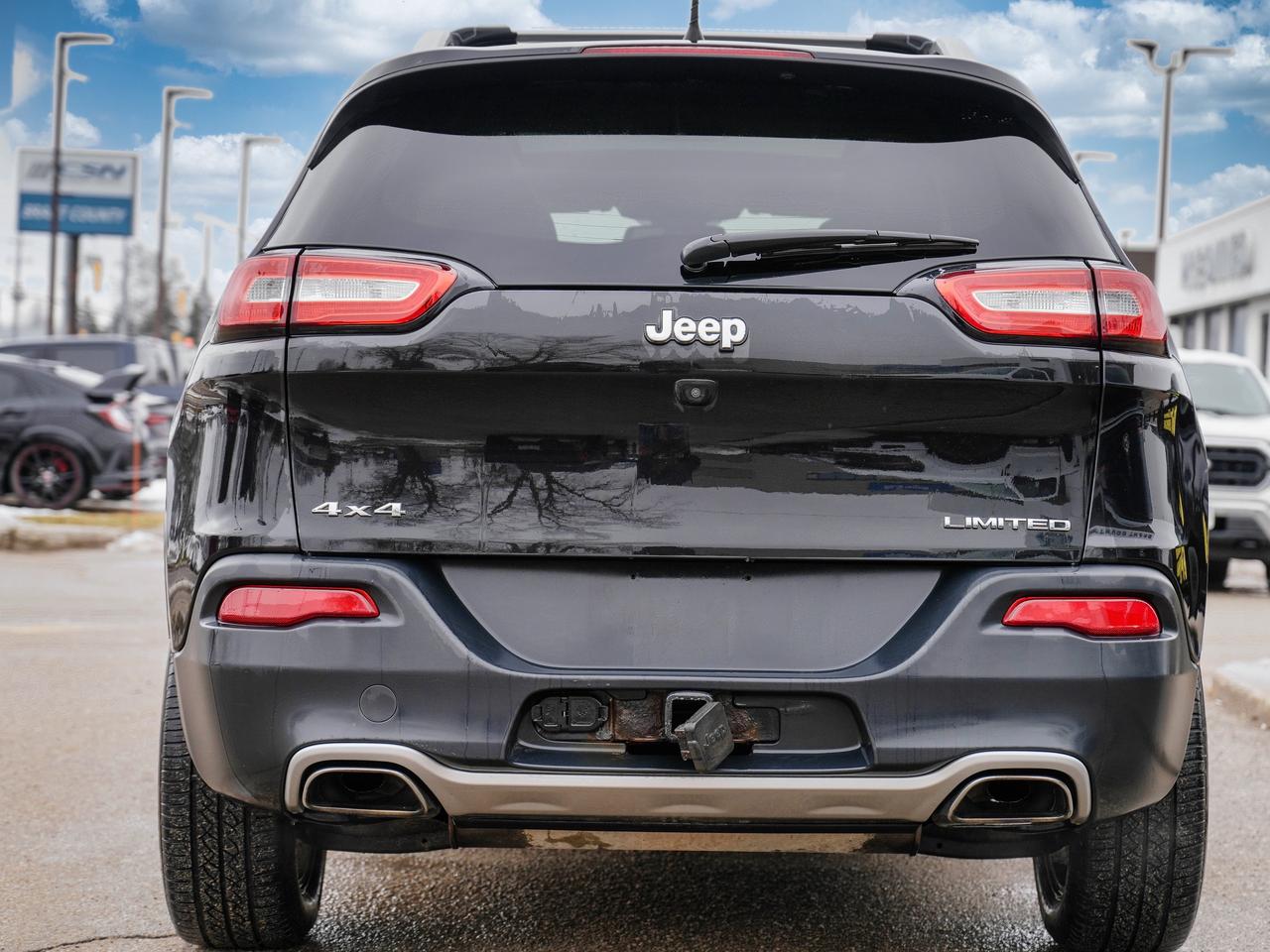 2016 Jeep Cherokee Limited | LEATHER | PANO ROOF | NAVI | 4WD Photo4