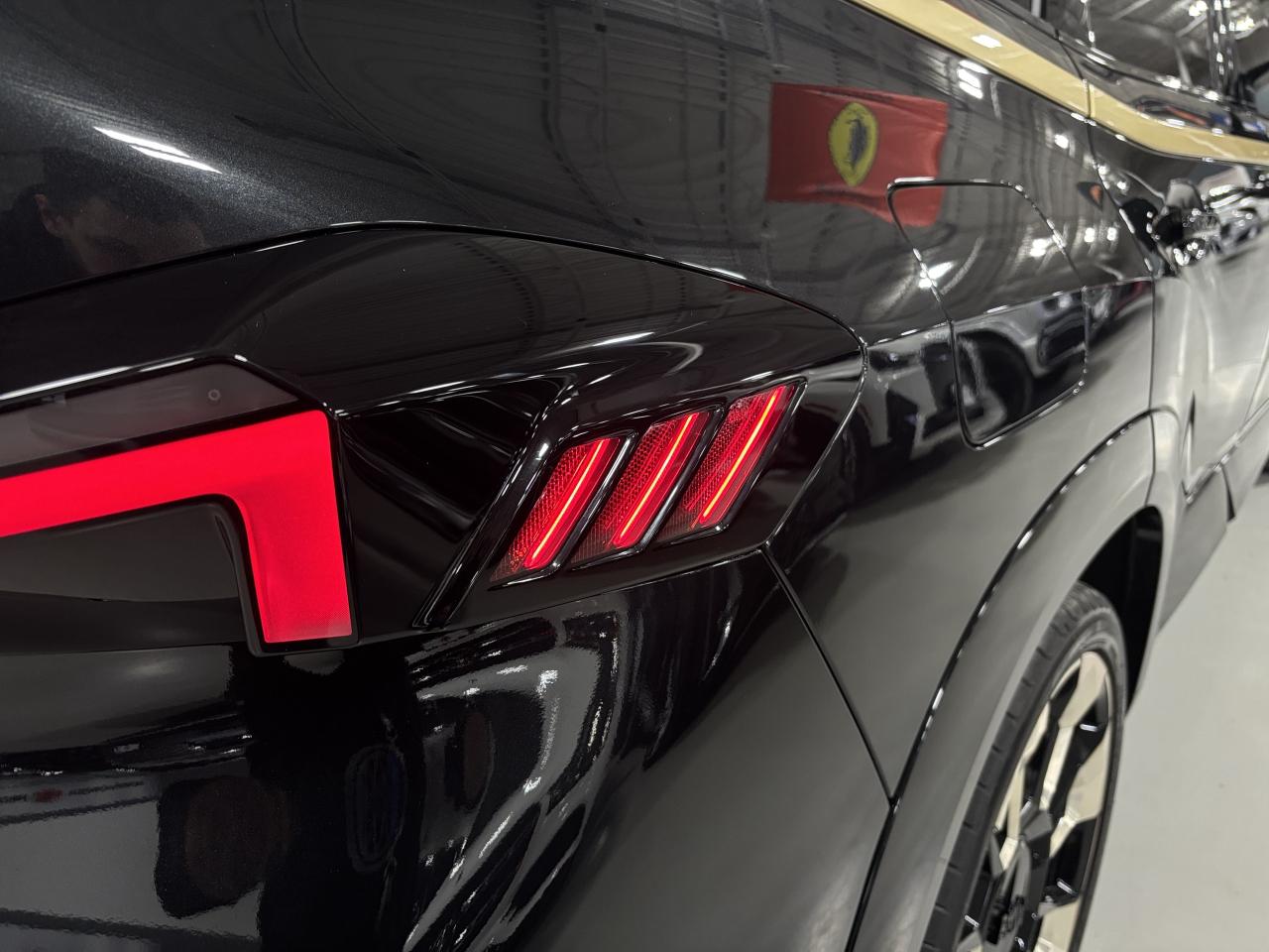 2024 BMW XM 644HP|AWD|NO LUX TAX|BOWERSDIAMOND|NAV|ARVIEW|HUD| Photo