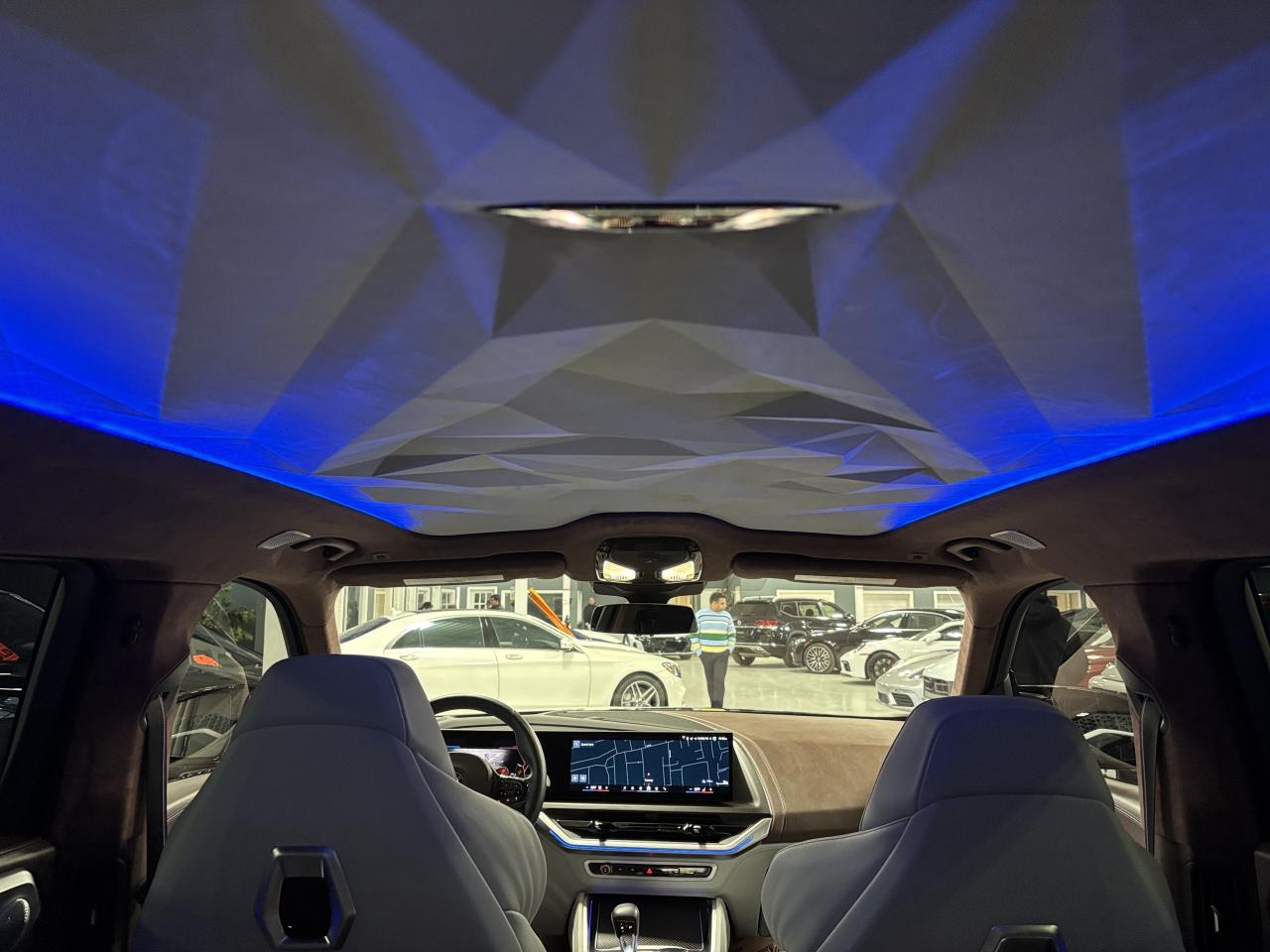 2024 BMW XM 644HP|AWD|NO LUX TAX|BOWERSDIAMOND|NAV|ARVIEW|HUD| Photo