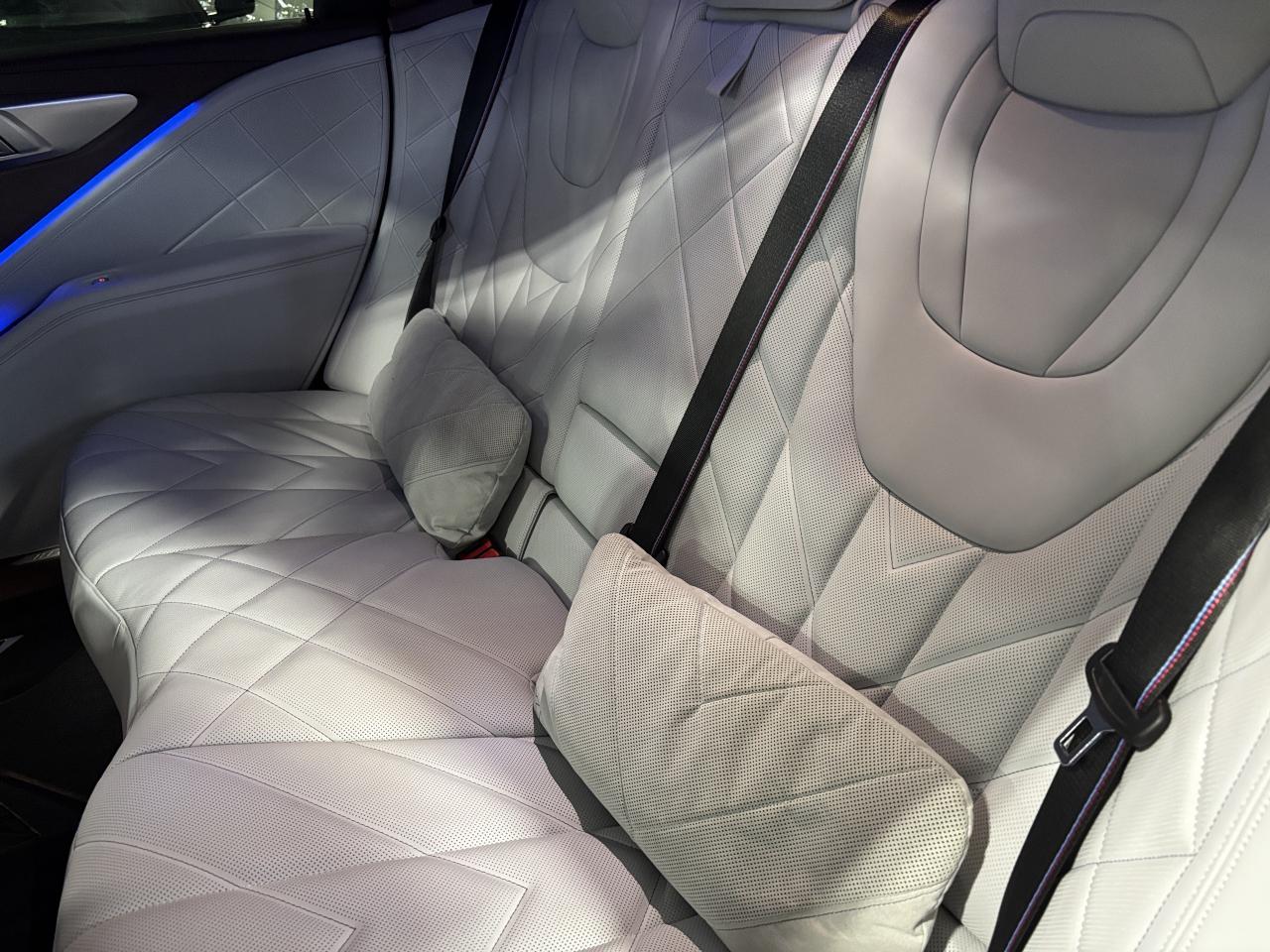 2024 BMW XM 644HP|AWD|NO LUX TAX|BOWERSDIAMOND|NAV|ARVIEW|HUD| Photo