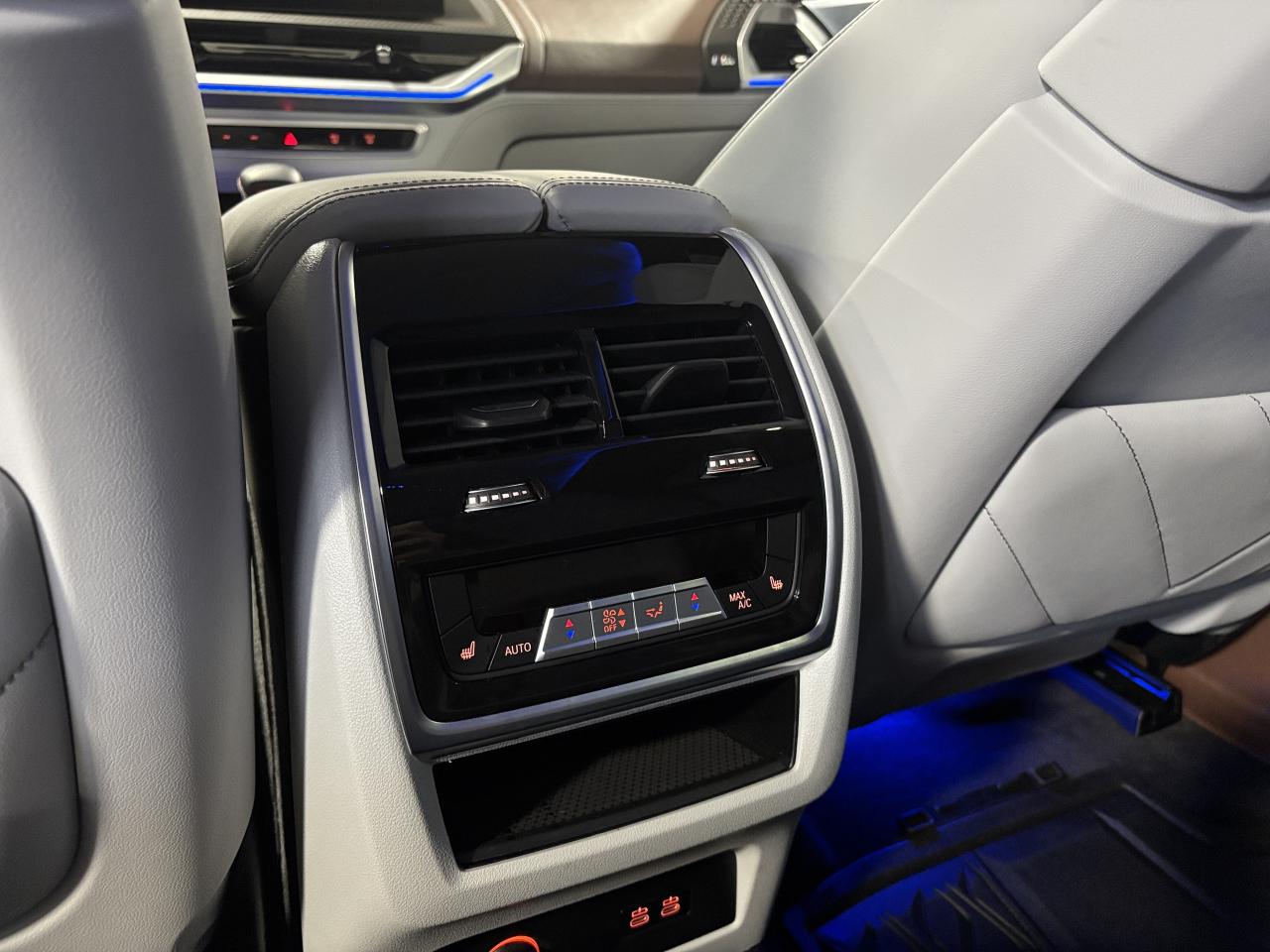 2024 BMW XM 644HP|AWD|NO LUX TAX|BOWERSDIAMOND|NAV|ARVIEW|HUD| Photo