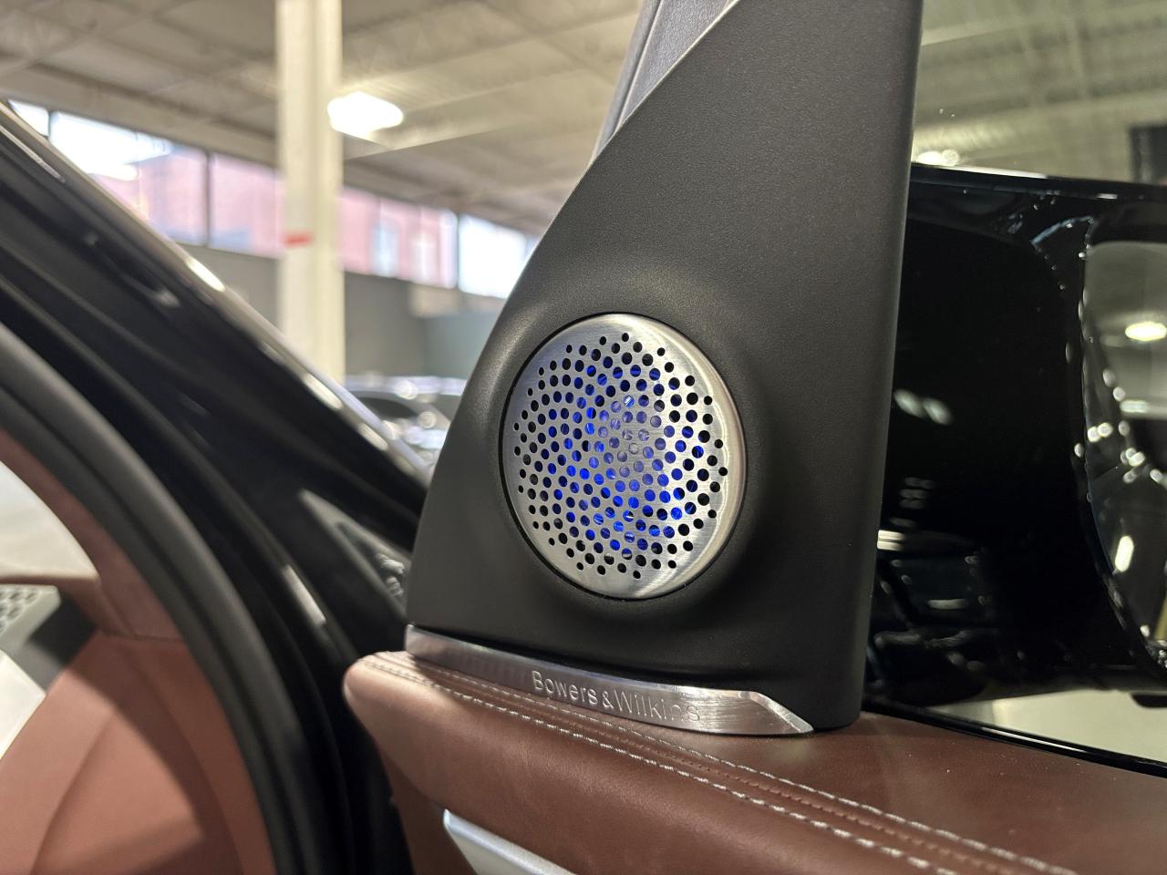 2024 BMW XM 644HP|AWD|NO LUX TAX|BOWERSDIAMOND|NAV|ARVIEW|HUD| Photo