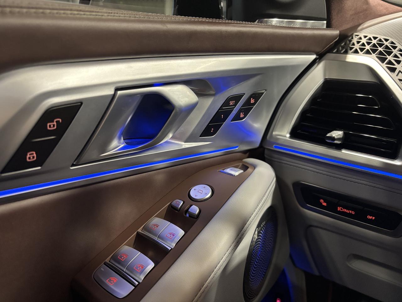 2024 BMW XM 644HP|AWD|NO LUX TAX|BOWERSDIAMOND|NAV|ARVIEW|HUD| Photo