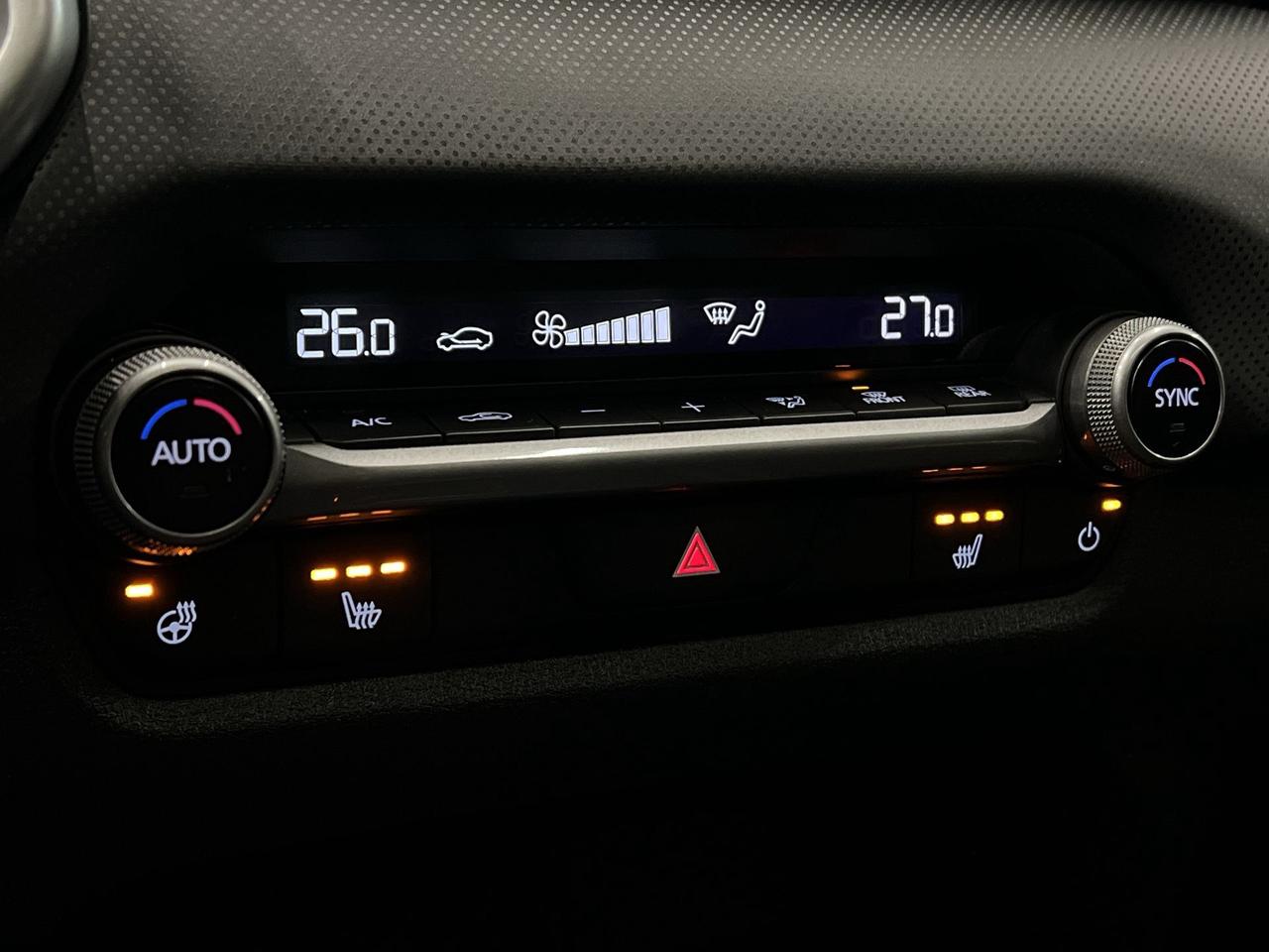 2025 Mazda CX-50 AWD | HTD LEATHER | PANO ROOF | CARPLAY | ALLOYS Photo