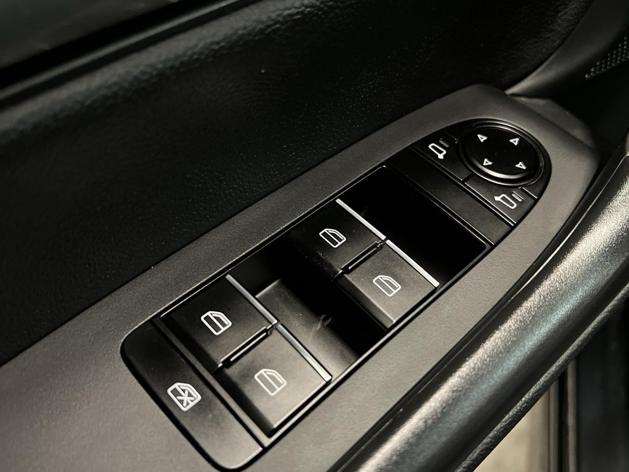 2025 Mazda CX-50 AWD | HTD LEATHER | PANO ROOF | CARPLAY | ALLOYS Photo