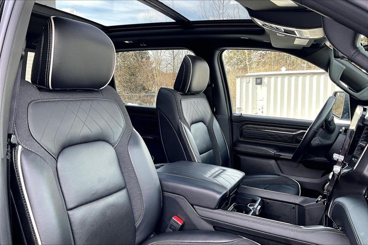 2025 RAM 1500 Limited | Level A | Panoroof | Bed Utility | 4X4 Photo