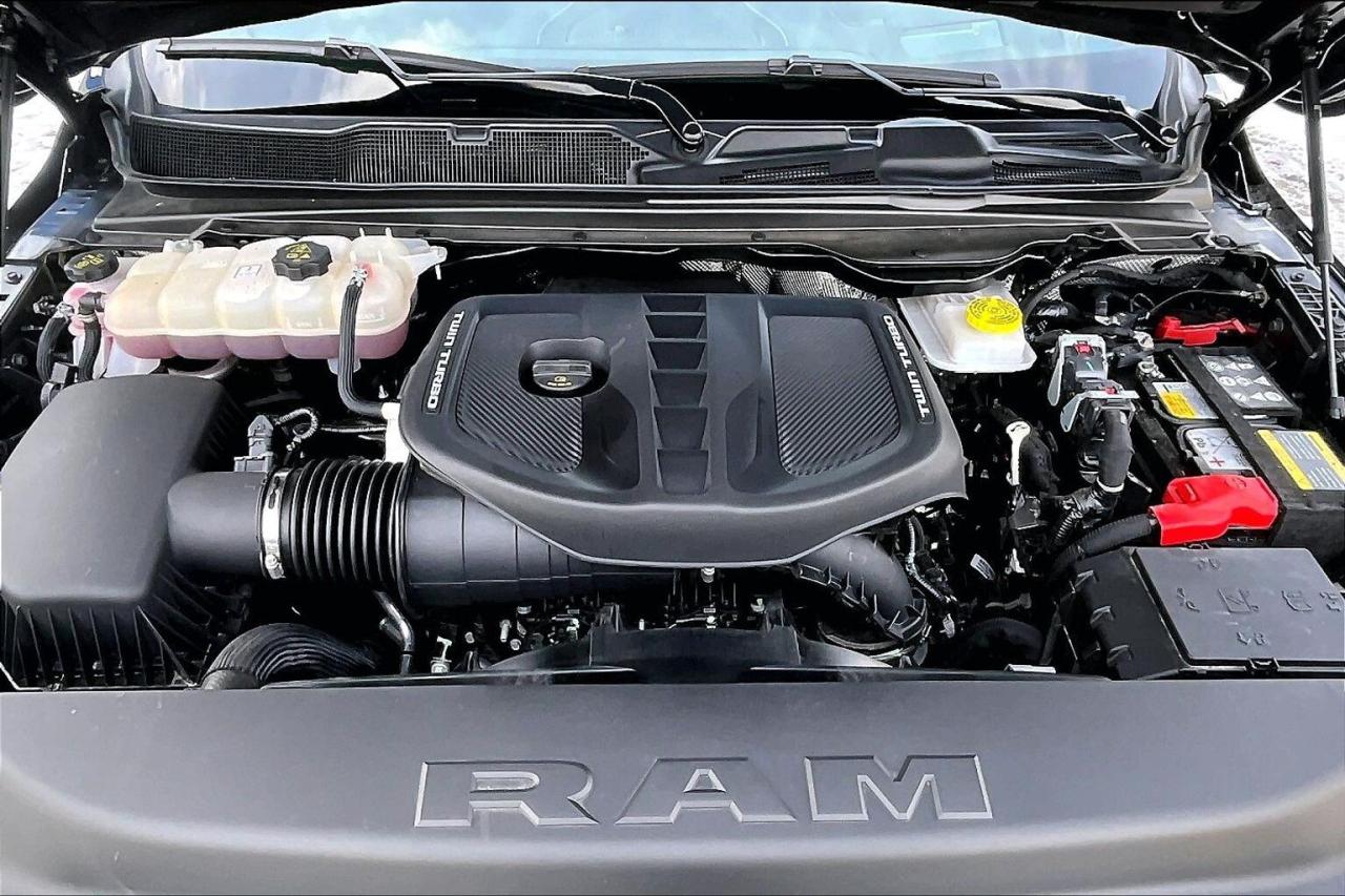 2025 RAM 1500 Limited | Level A | Panoroof | Bed Utility | 4X4 Photo