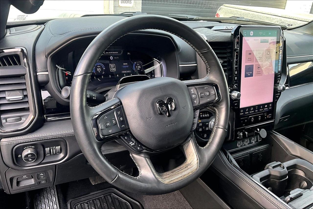 2025 RAM 1500 Limited | Level A | Panoroof | Bed Utility | 4X4 Photo