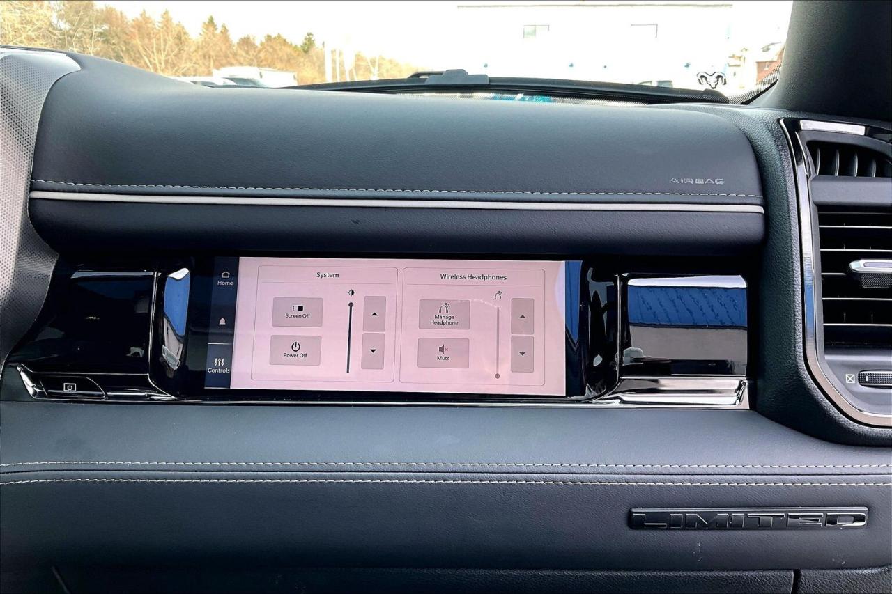 2025 RAM 1500 Limited | Level A | Panoroof | Bed Utility | 4X4 Photo