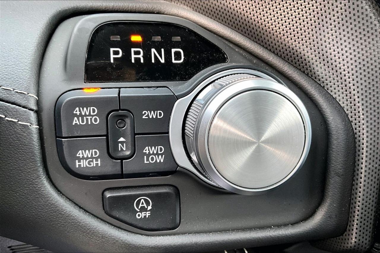 2025 RAM 1500 Limited | Level A | Panoroof | Bed Utility | 4X4 Photo