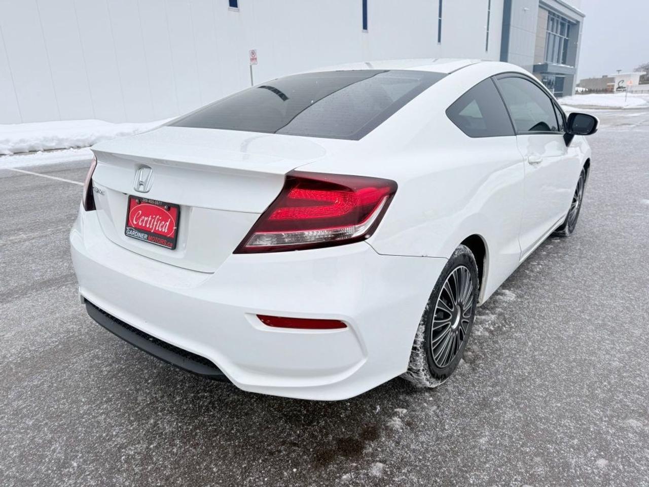 2015 Honda Civic COUPE Auto, FWD, 1.8L 4cyl, Gas Photo4