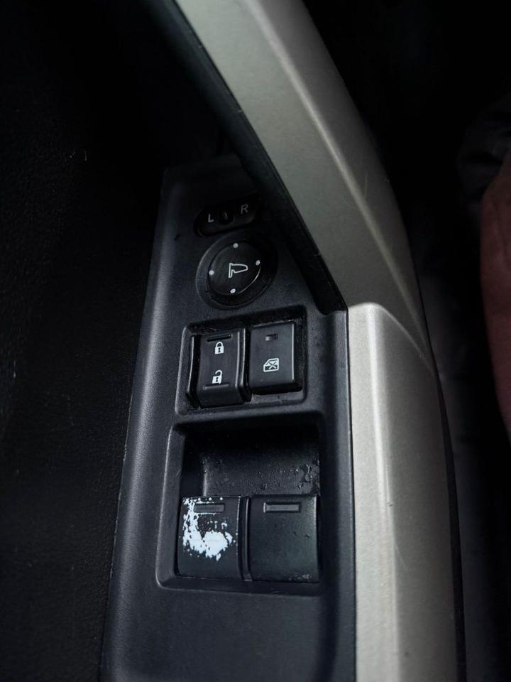 2015 Honda Civic COUPE Auto, FWD, 1.8L 4cyl, Gas Photo