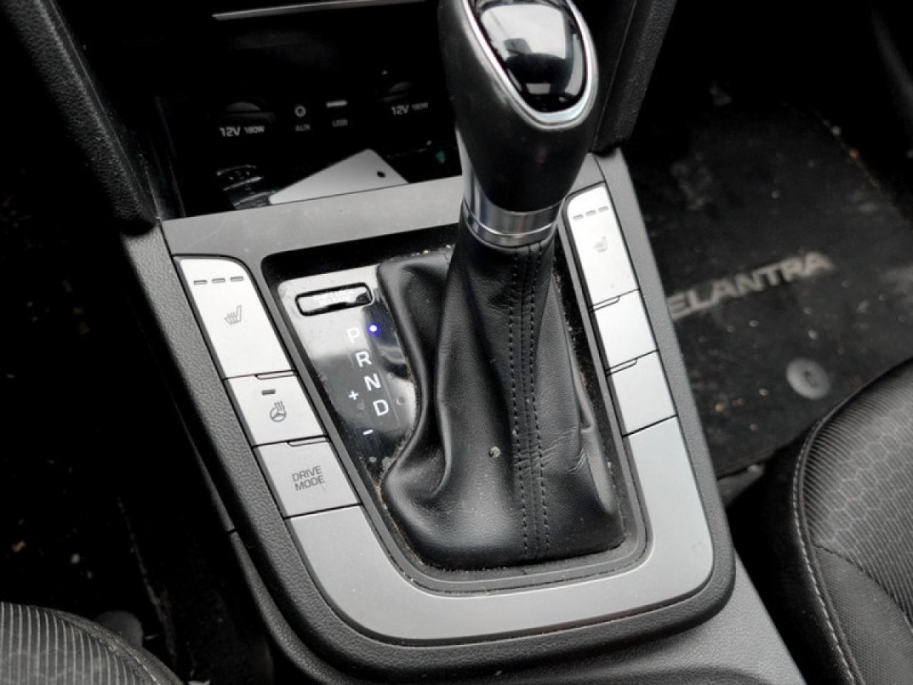 2018 Hyundai Elantra GL SE Photo