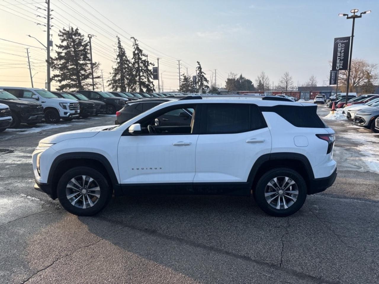 2025 Chevrolet Equinox LT  PANO SUNROOF| Photo