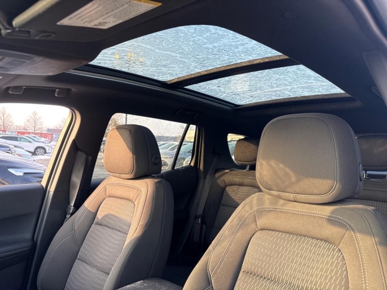 2025 Chevrolet Equinox LT  PANO SUNROOF| Photo