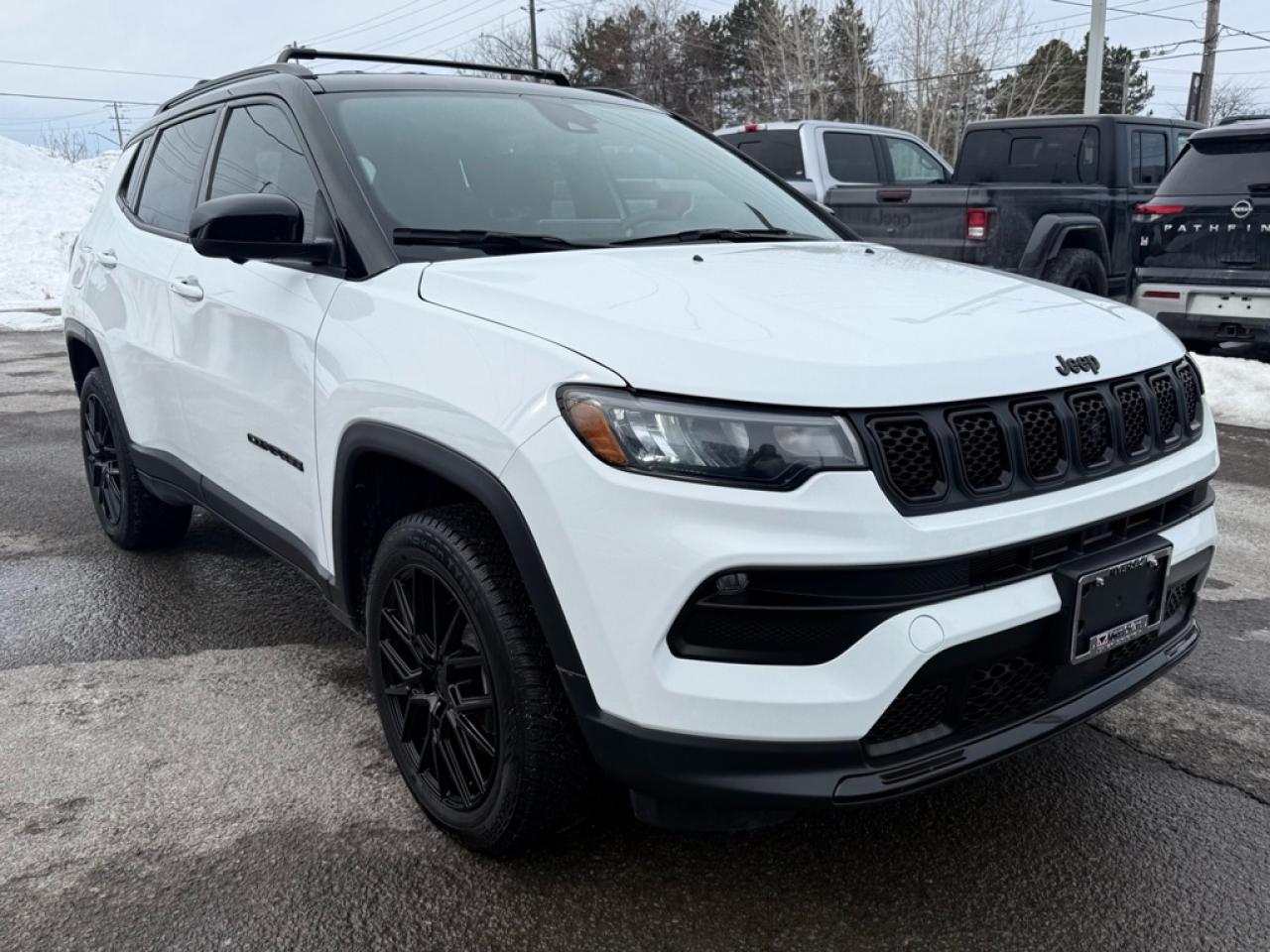 2023 Jeep Compass Altitude  - Leather Seats -  4G Wi-Fi - $100.90 /Wk Photo3