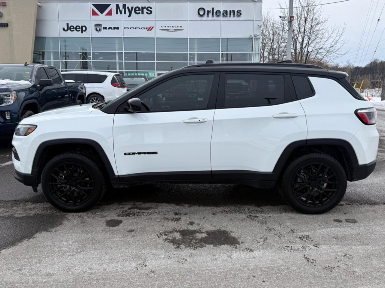 2023 Jeep Compass Altitude  - Leather Seats -  4G Wi-Fi - $100.90 /Wk Photo
