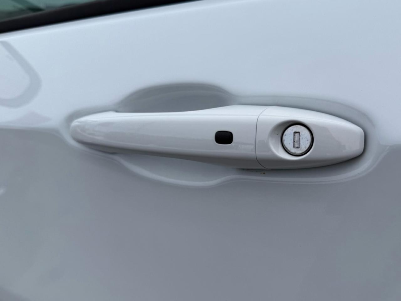 2023 Jeep Compass Altitude  - Leather Seats -  4G Wi-Fi - $100.90 /Wk Photo