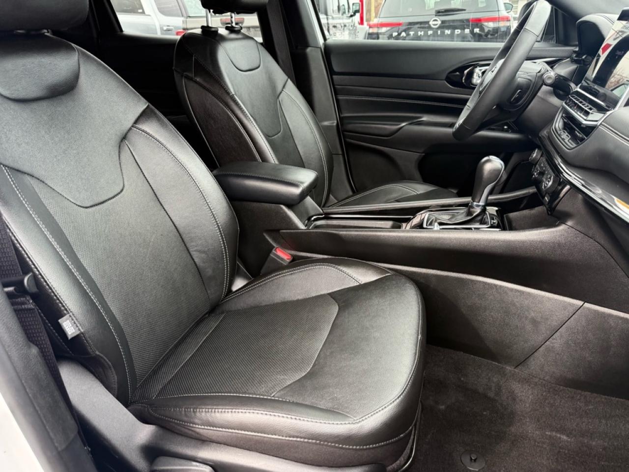 2023 Jeep Compass Altitude  - Leather Seats -  4G Wi-Fi - $100.90 /Wk Photo