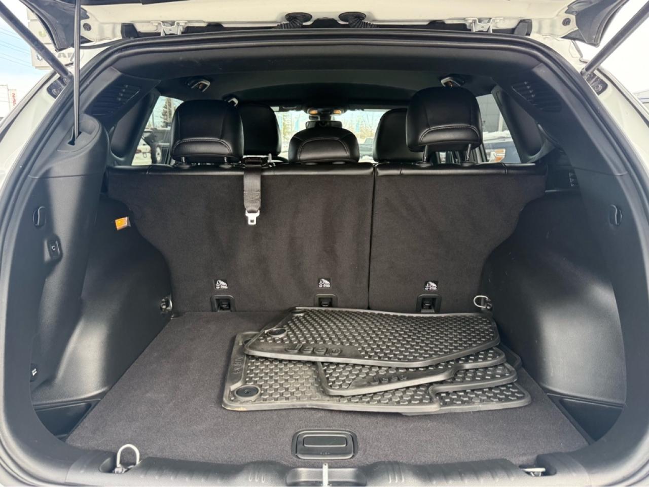 2023 Jeep Compass Altitude  - Leather Seats -  4G Wi-Fi - $100.90 /Wk Photo