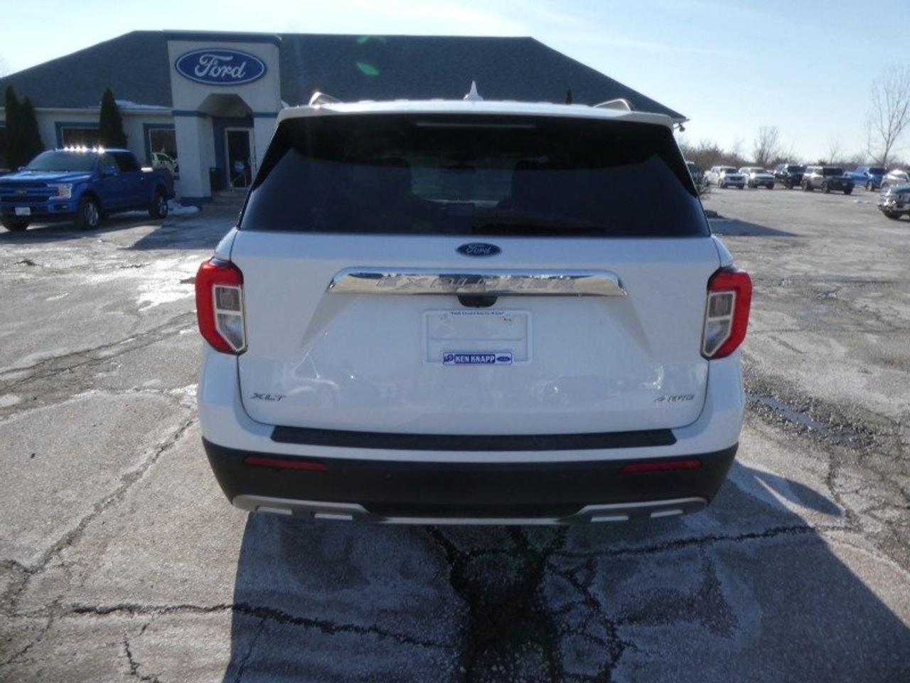 2023 Ford Explorer XLT Photo
