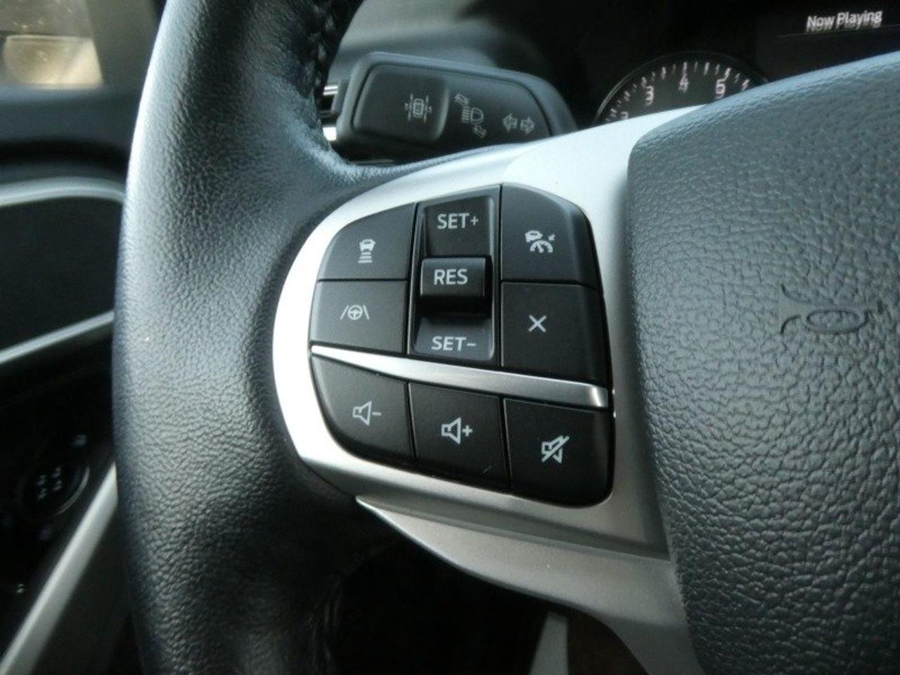 2023 Ford Explorer XLT Photo