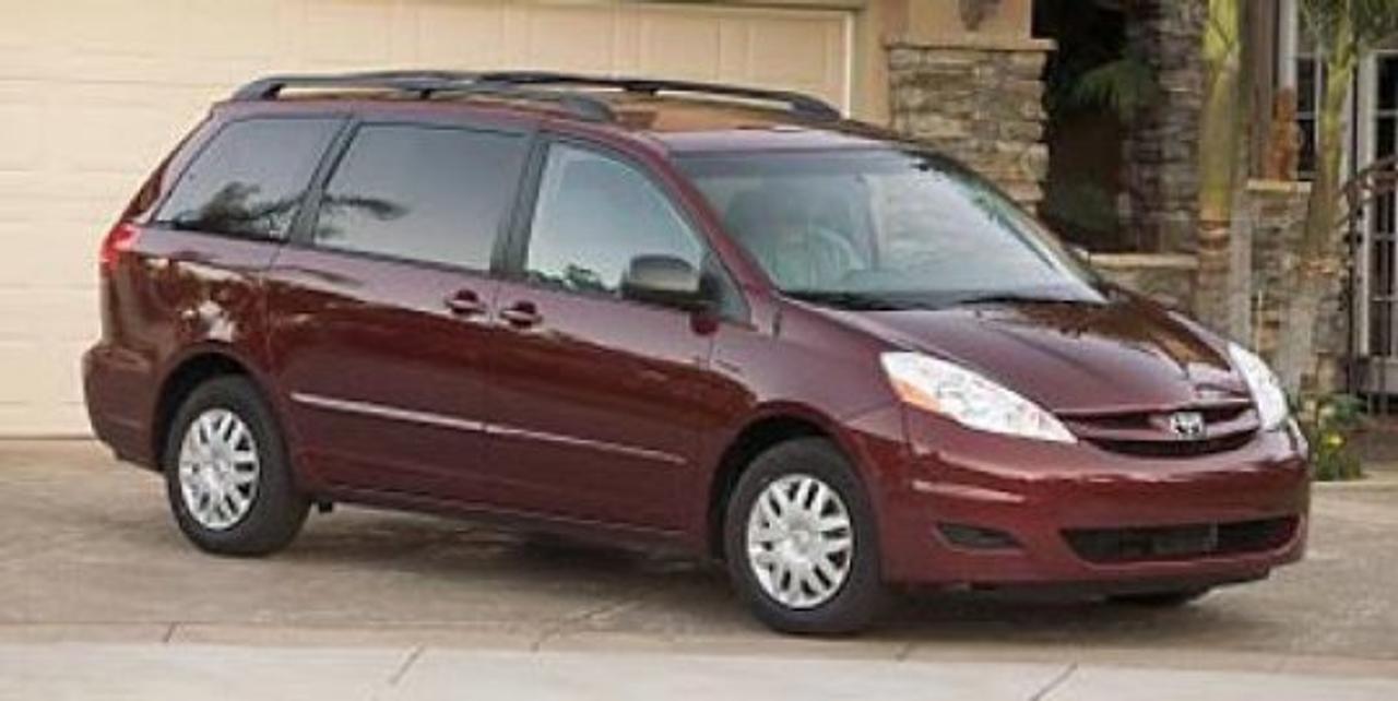 2008 Toyota Sienna CE Photo