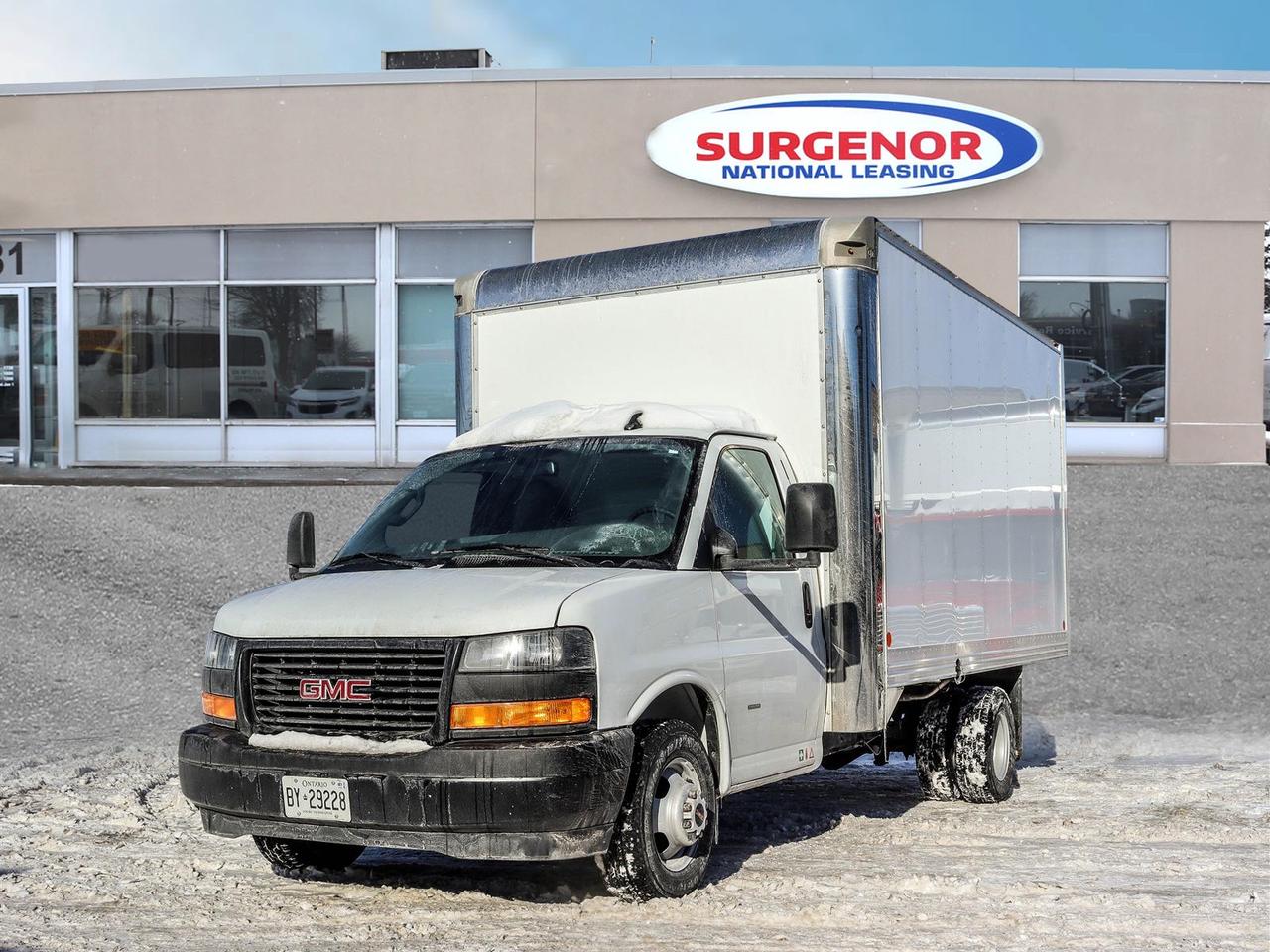2024 GMC Savana 14 foot cube Photo