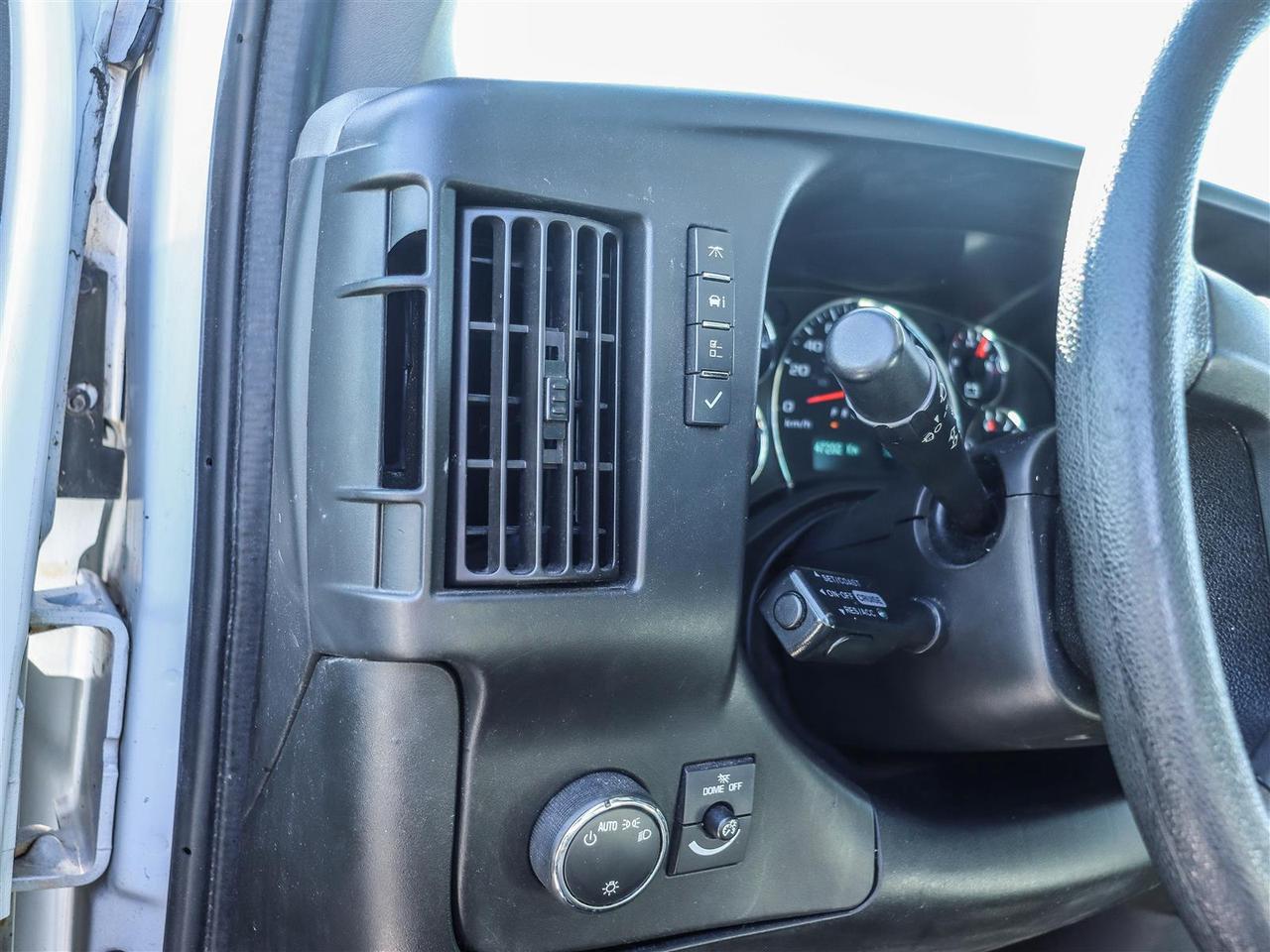 2019 Chevrolet Express  Photo