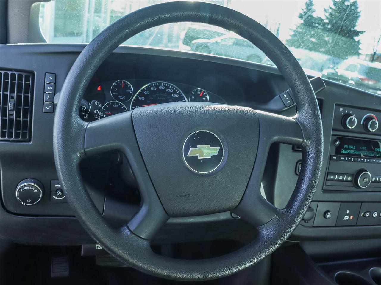 2019 Chevrolet Express  Photo