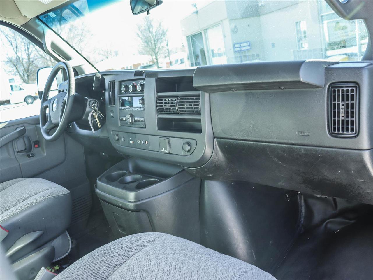 2019 Chevrolet Express  Photo